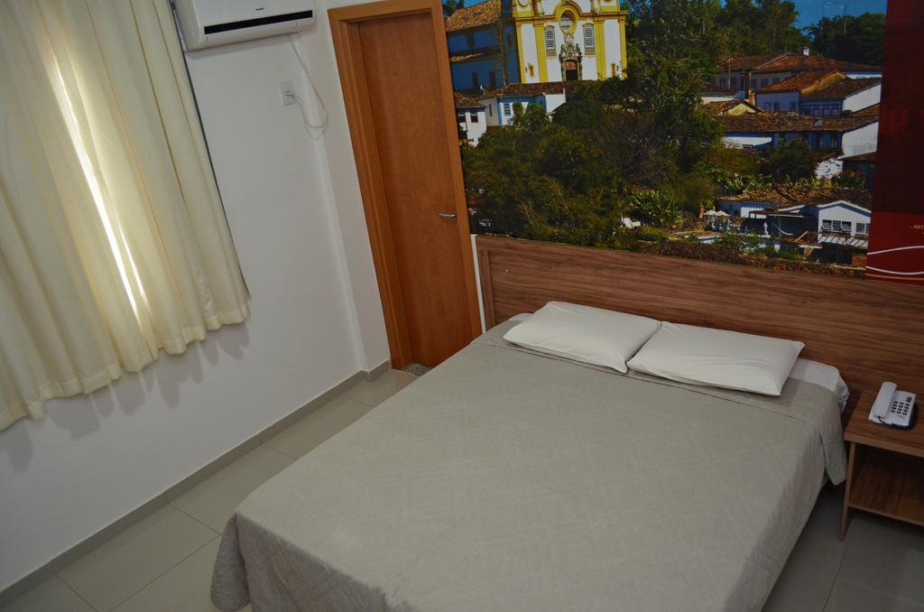 Hotel Grande Minas Vespasiano Habitación foto